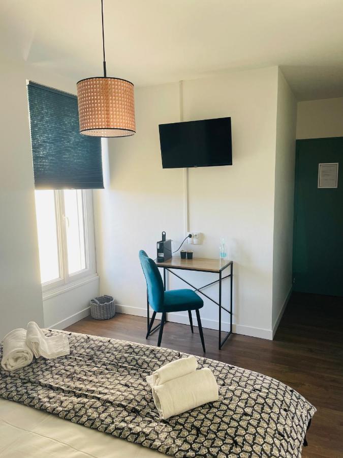 Logis Paul Massy Bed & Breakfast Meschers-sur-Gironde Exterior photo